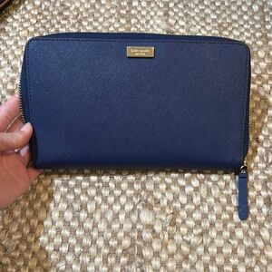 XL Kate Spade Blue Zip Wallet